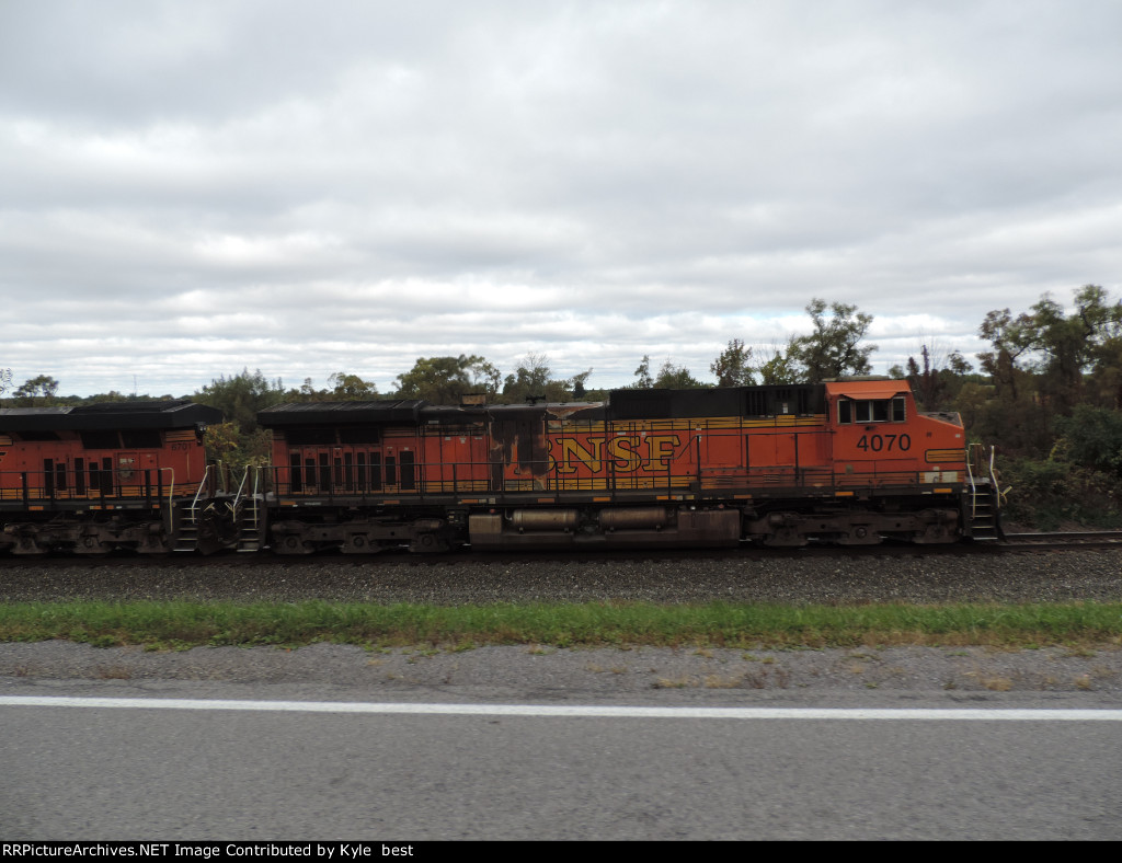 BNSF 4070 on 68N 